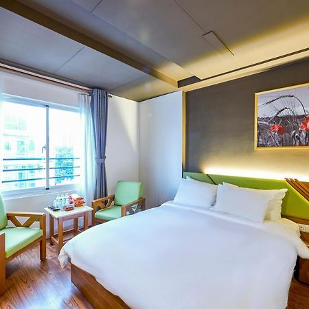 The Noble Swan Hotel Saigon Хошимин Экстерьер фото