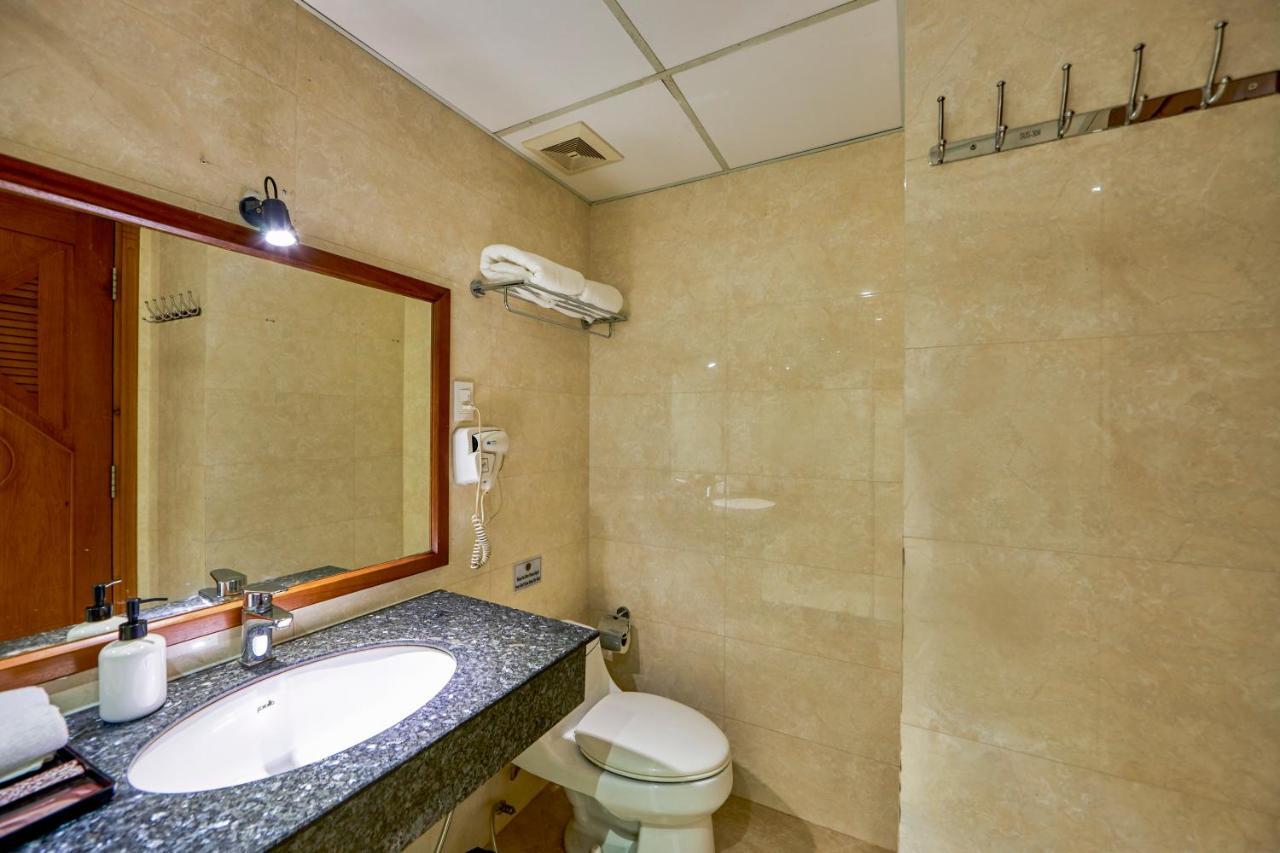 The Noble Swan Hotel Saigon Хошимин Экстерьер фото